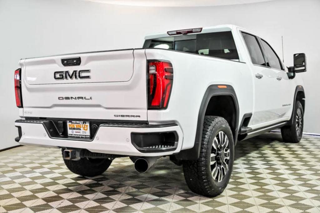 Used 2024 GMC Sierra 2500 Denali Ultimate w/ Max Trailering Package AWD/4WD image 6