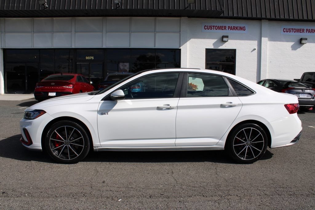 Used 2025 Volkswagen Jetta GLI Autobahn FWD image 5