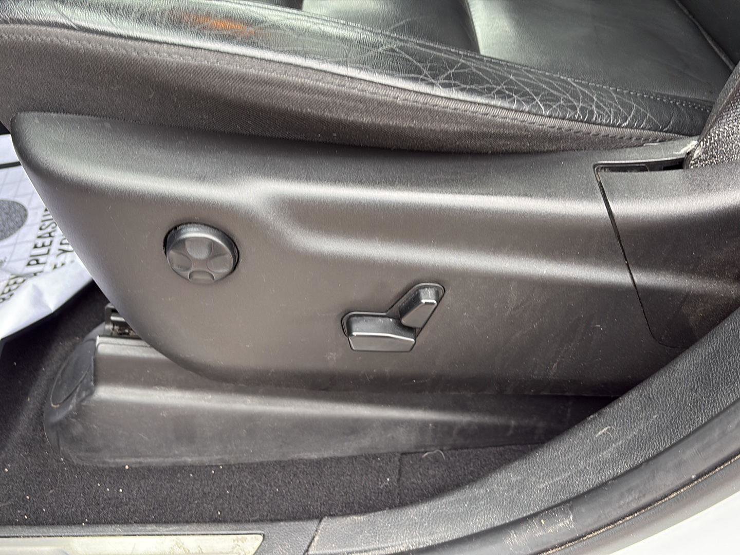 Used 2019 Jeep Grand Cherokee Limited image 11