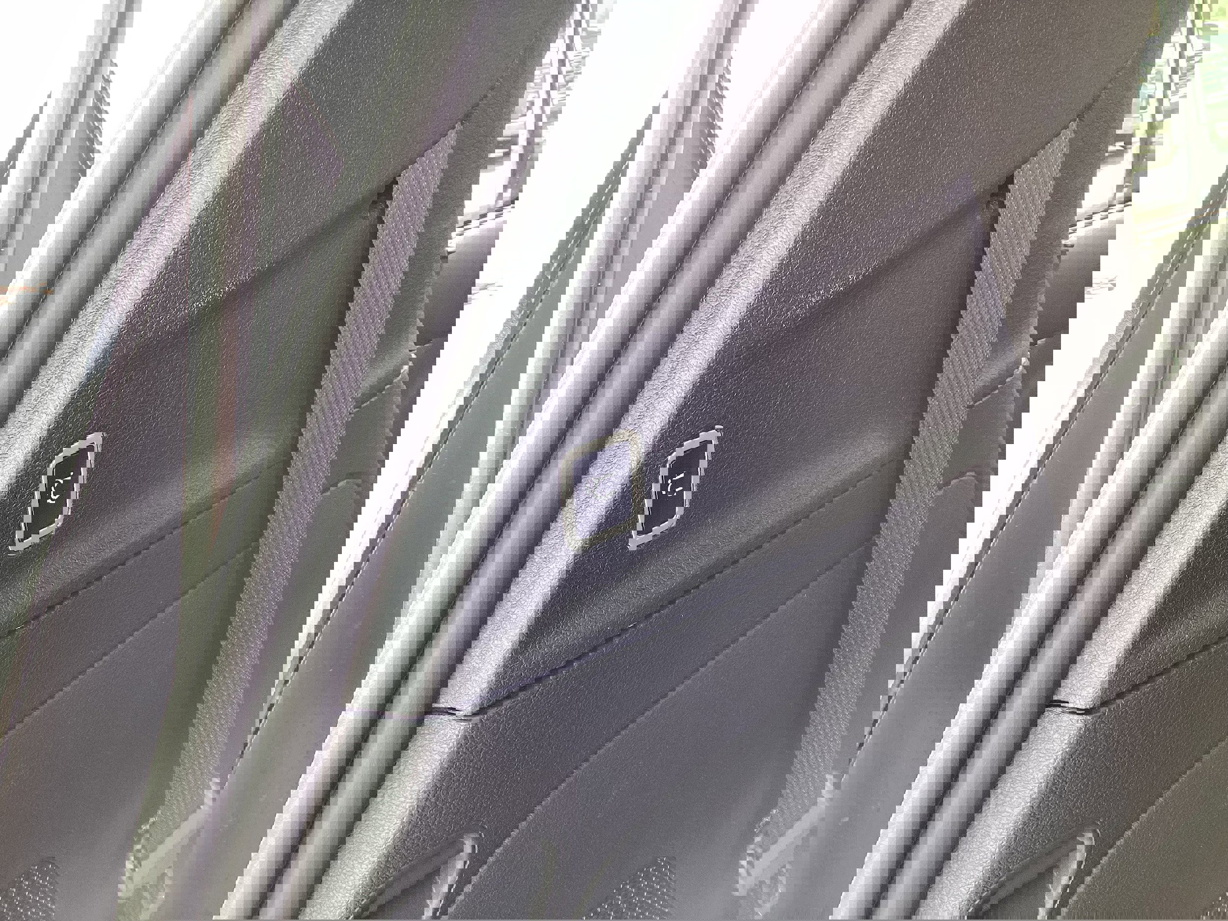 Used 2025 Chrysler Pacifica Pinnacle w/ Trailer Tow Group image 16