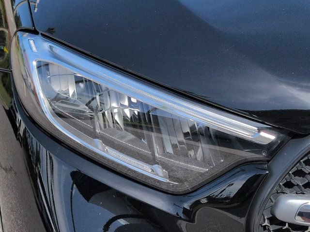 Certified 2026 Mercedes-Benz GLC 300 image 10