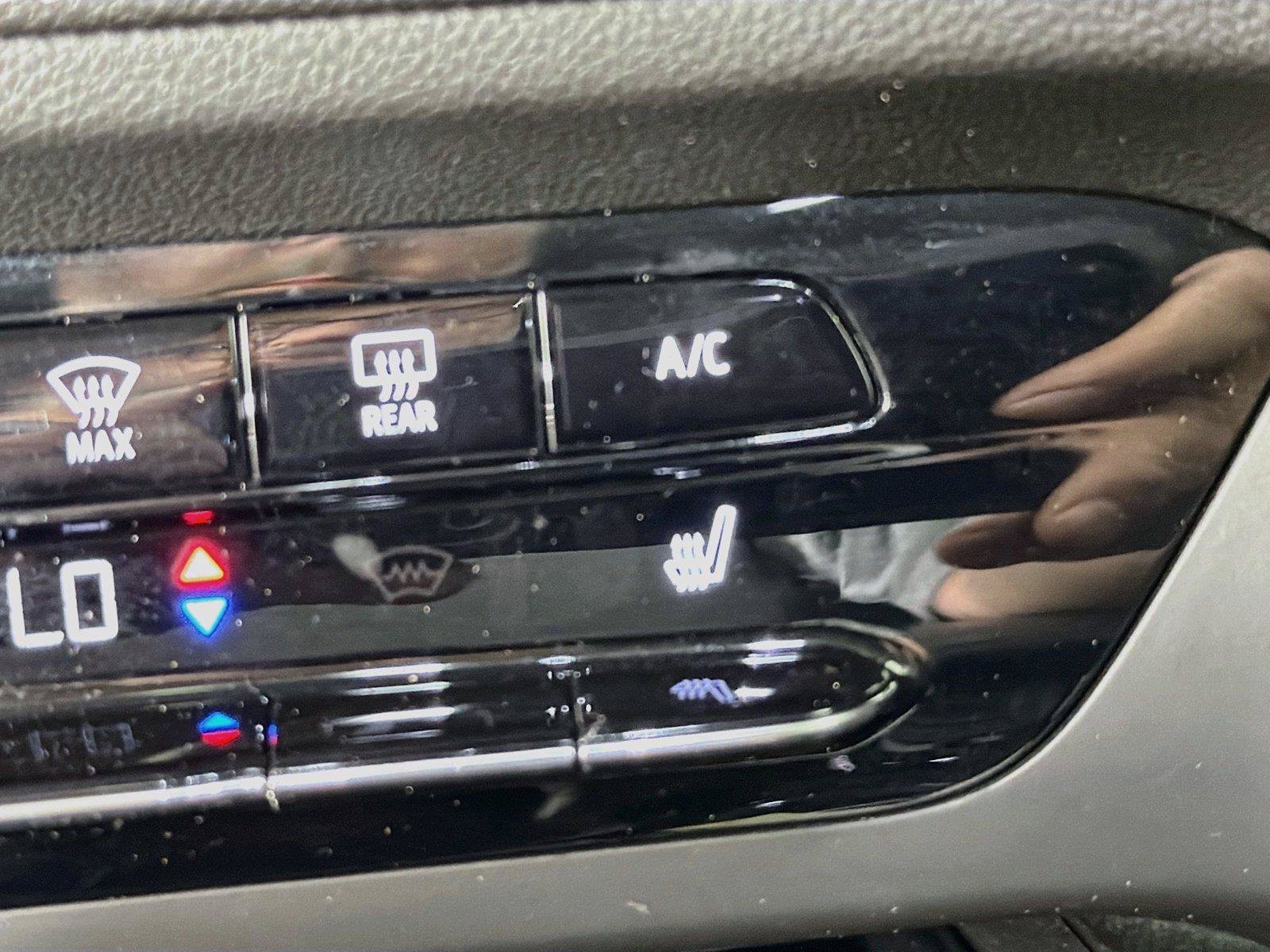 Used 2022 Buick Envision Preferred AWD/4WD image 25