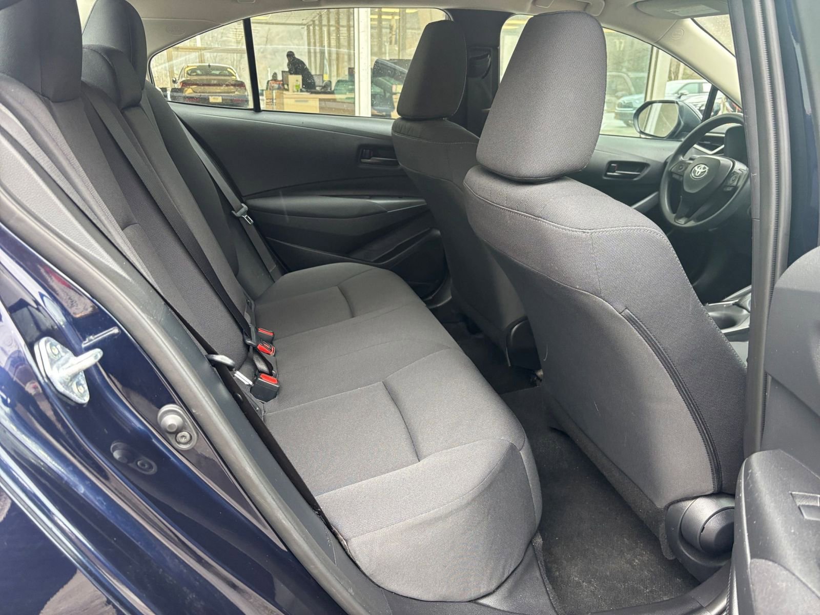 Used 2025 Toyota Corolla LE image 38