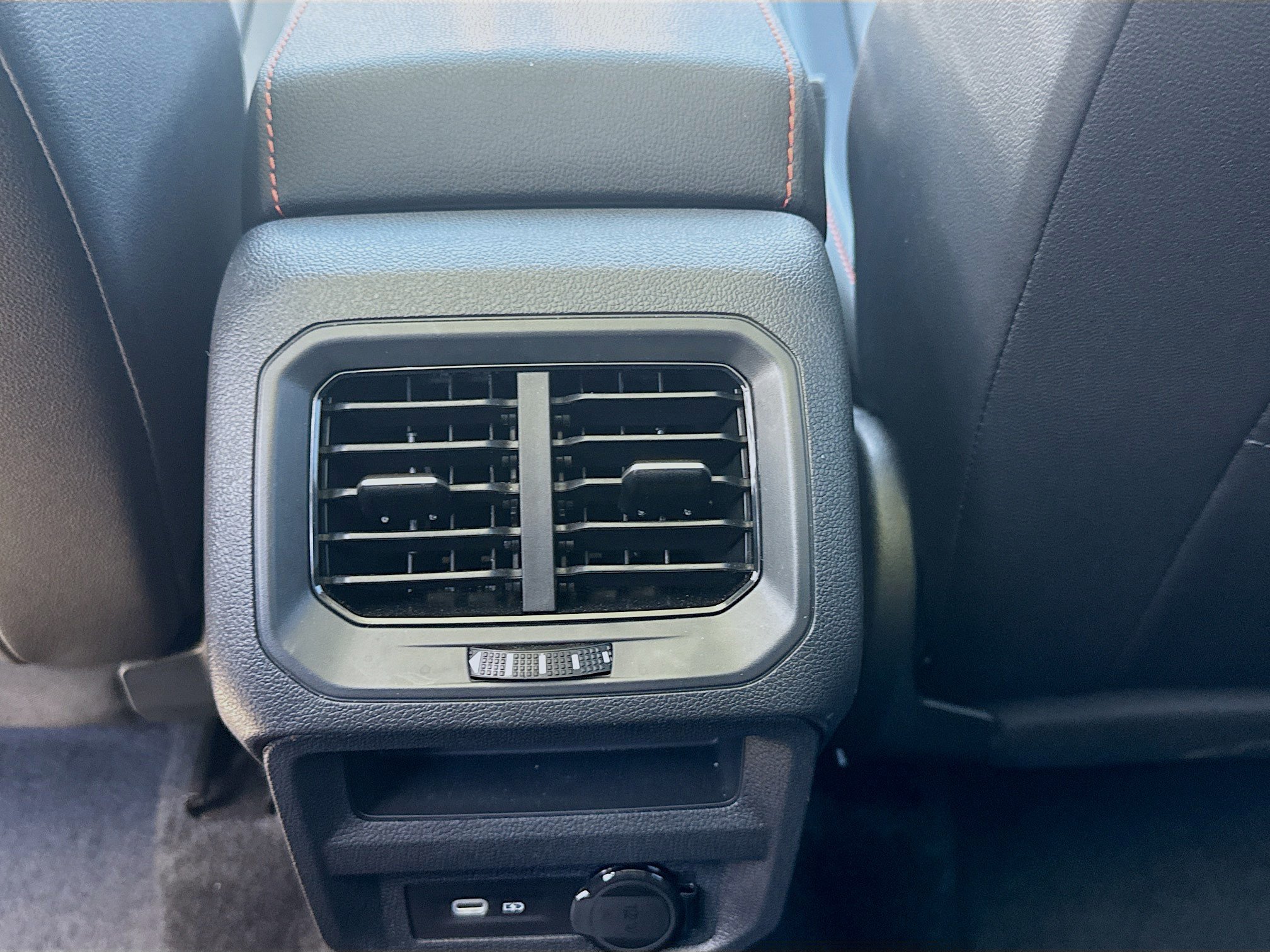 Certified 2024 Volkswagen Tiguan Wolfsburg Edition FWD image 22