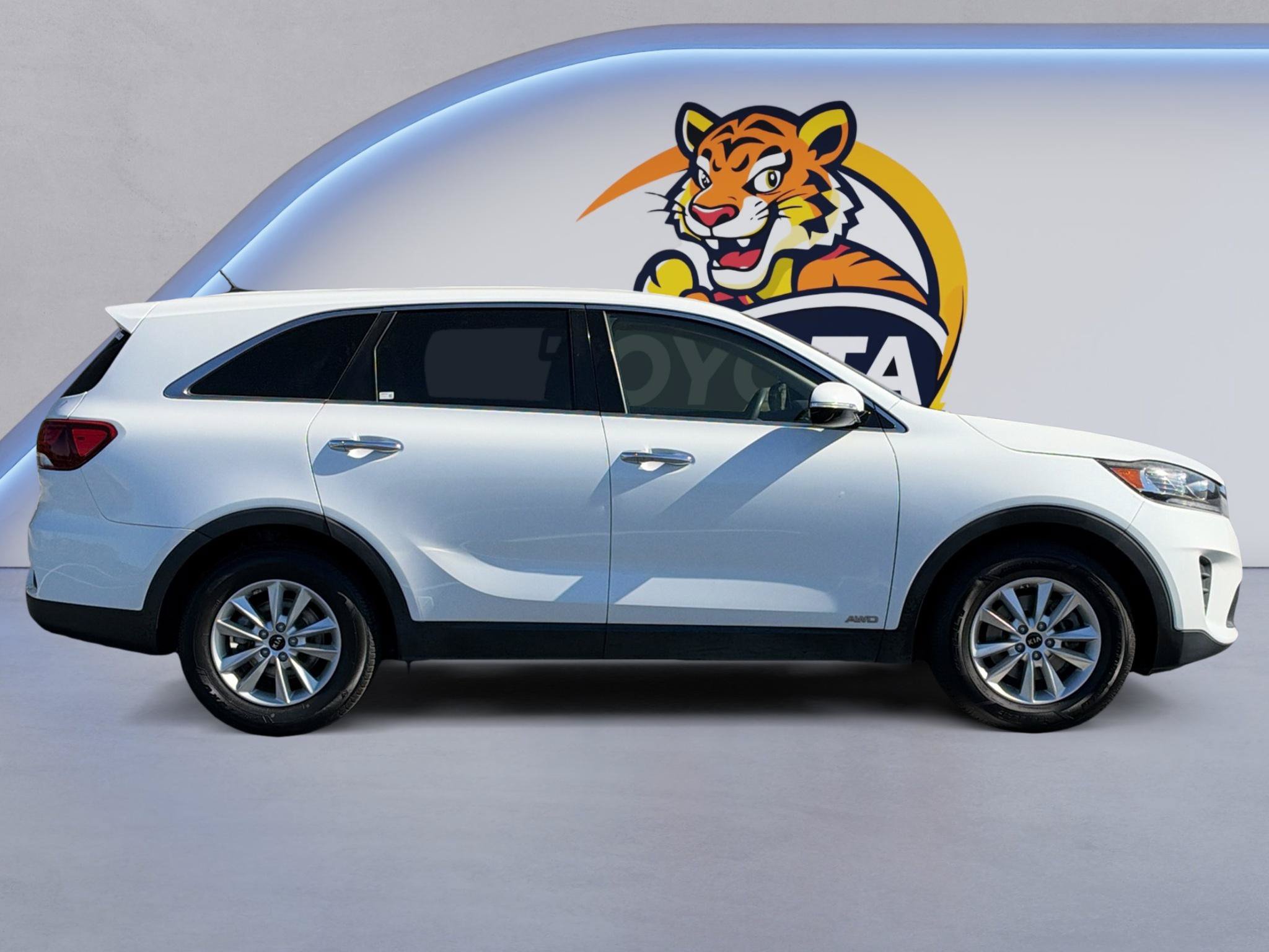 Used 2019 Kia Sorento AWD V6 image 4