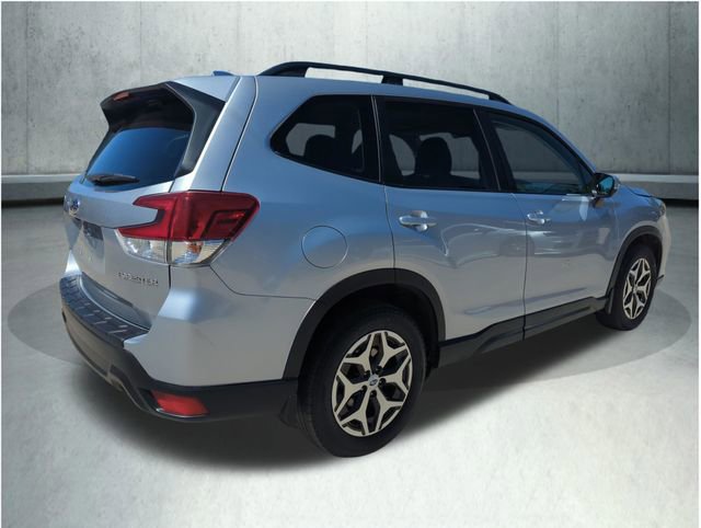 Used 2019 Subaru Forester Premium w/ All-Weather Package AWD/4WD image 6