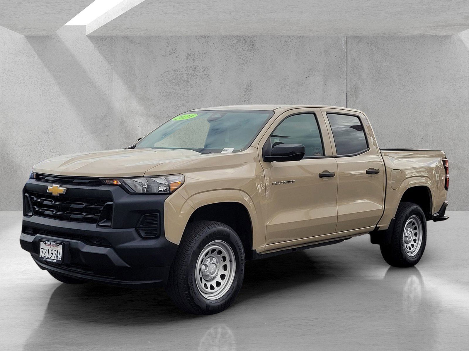 Used 2024 Chevrolet Colorado W/T image 8