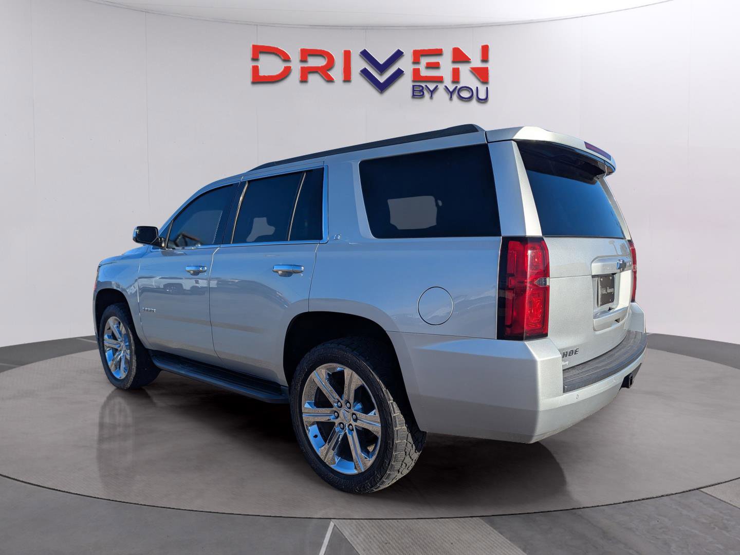 Used 2018 Chevrolet Tahoe LT image 3