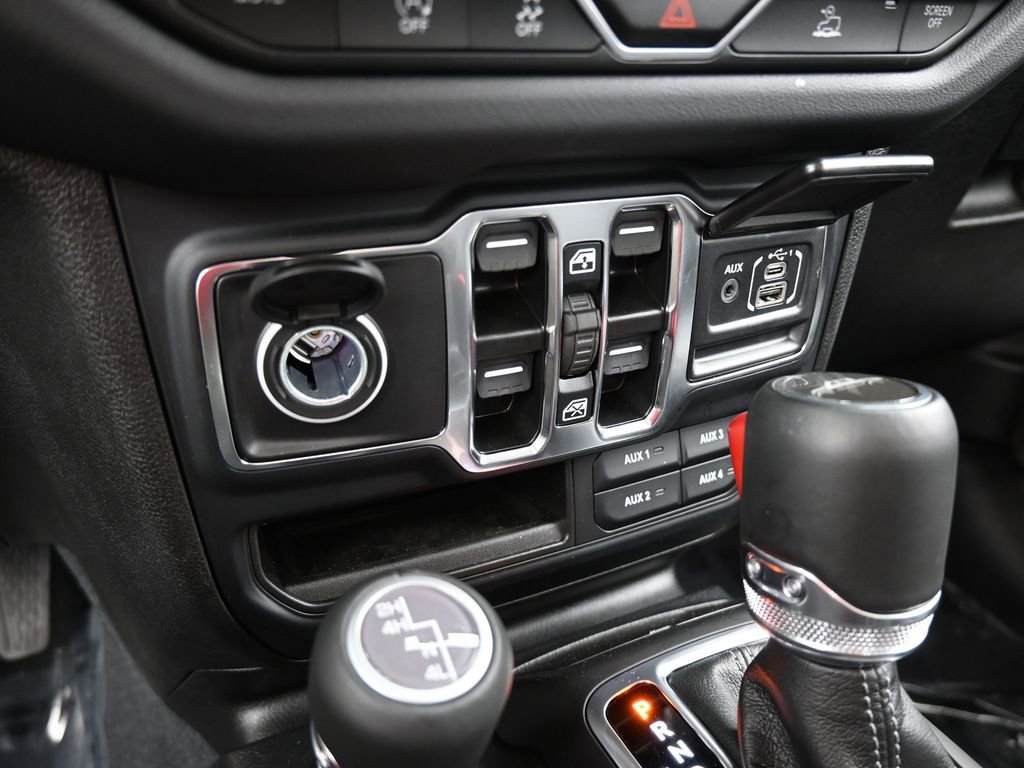 Used 2024 Jeep Gladiator Sport w/ Premium Package image 26