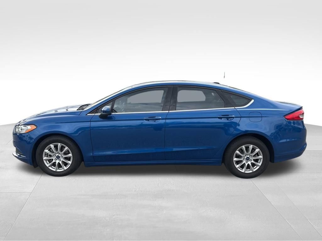Used 2018 Ford Fusion S FWD image 2