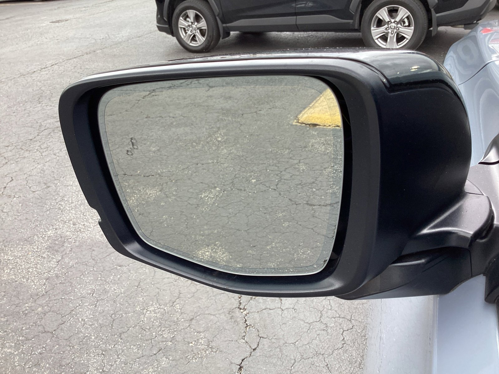 Used 2025 Honda Pilot Black Edition image 35