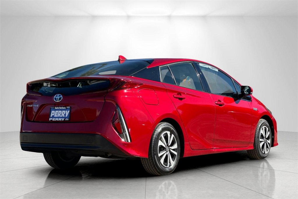 Used 2017 Toyota Prius Prime Premium image 4