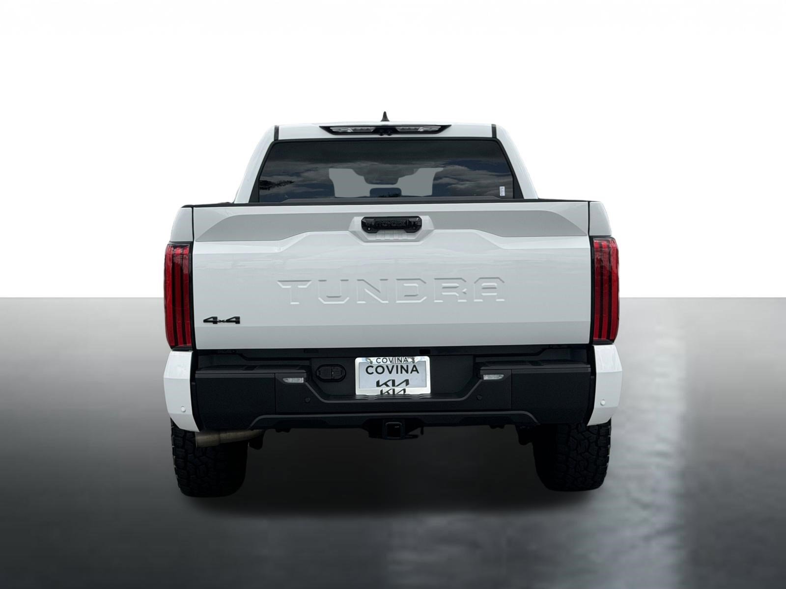 Used 2024 Toyota Tundra Limited AWD/4WD image 7