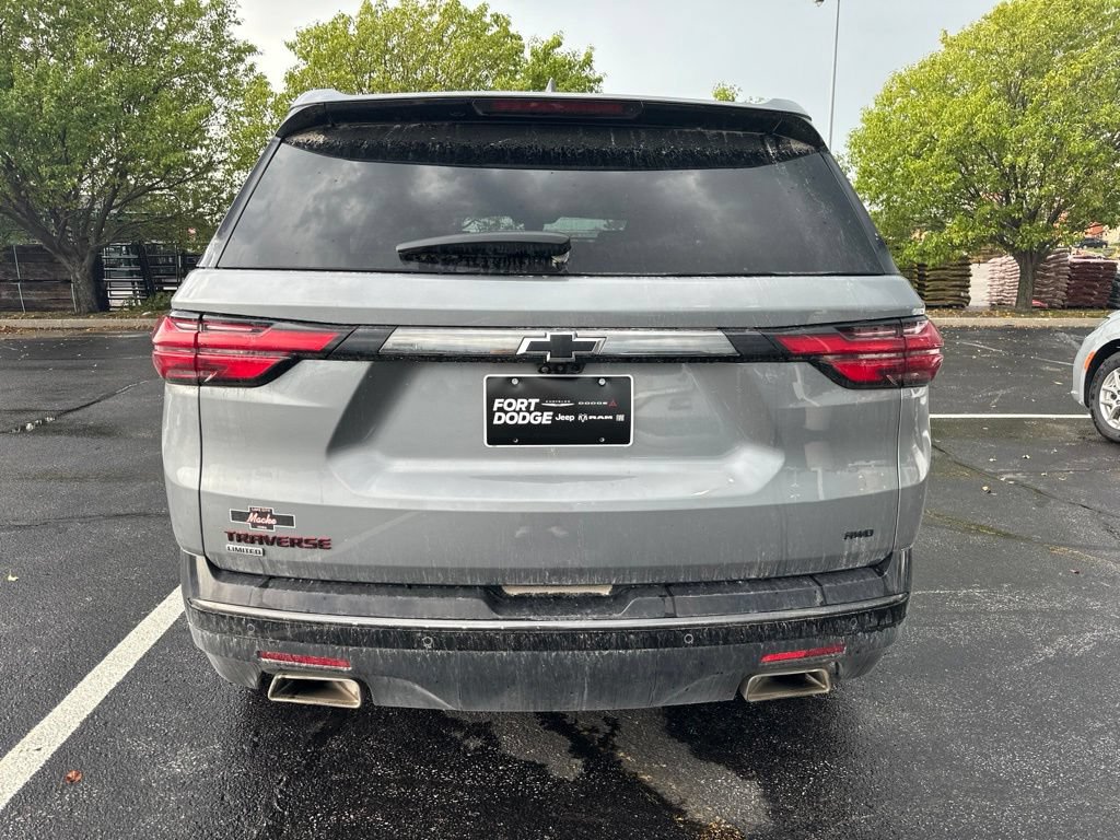 Used 2024 Chevrolet Traverse Premier w/ Redline Edition AWD/4WD image 5