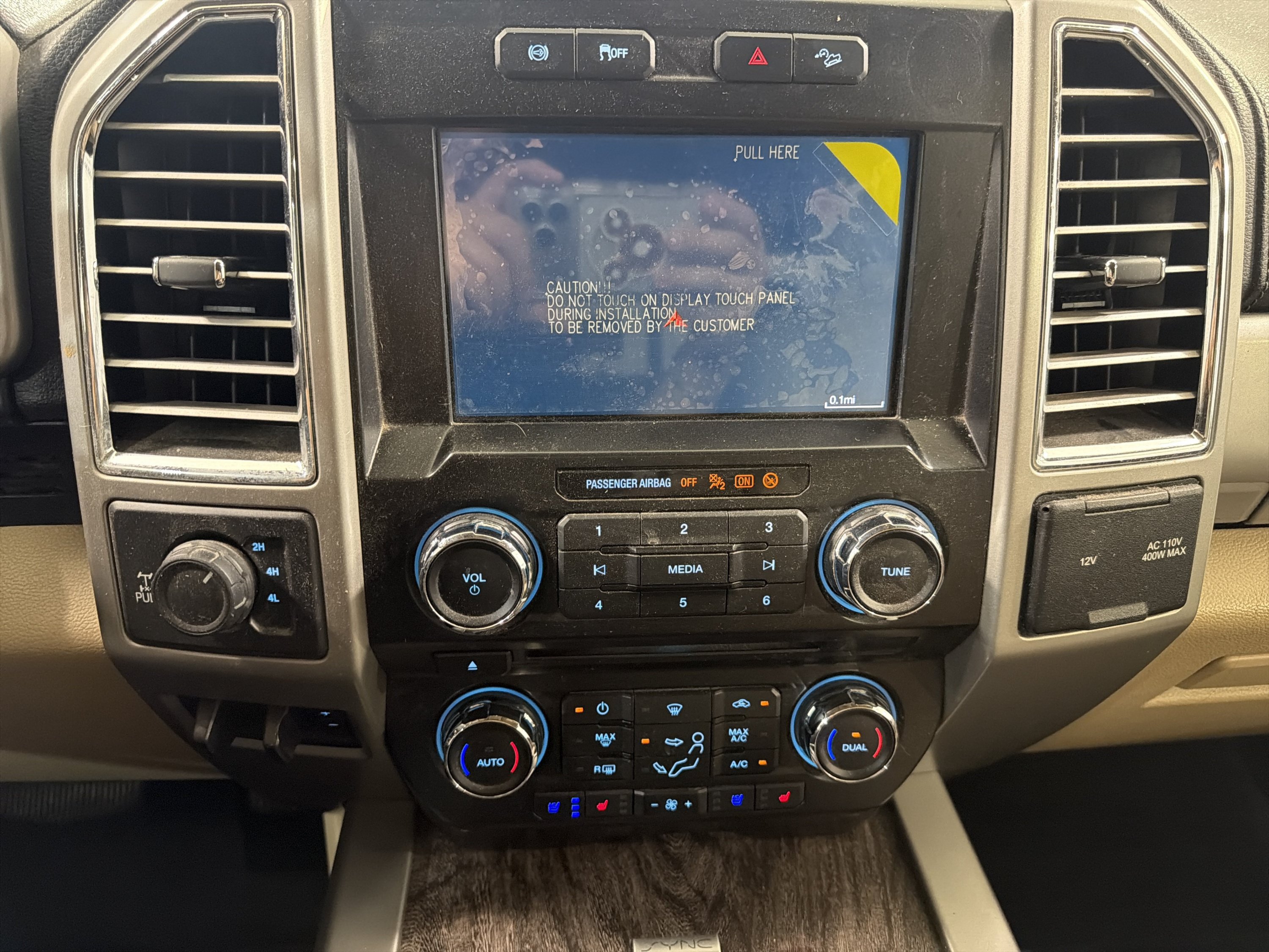 Used 2017 Ford F350 Lariat w/ Lariat Value Package AWD/4WD image 16