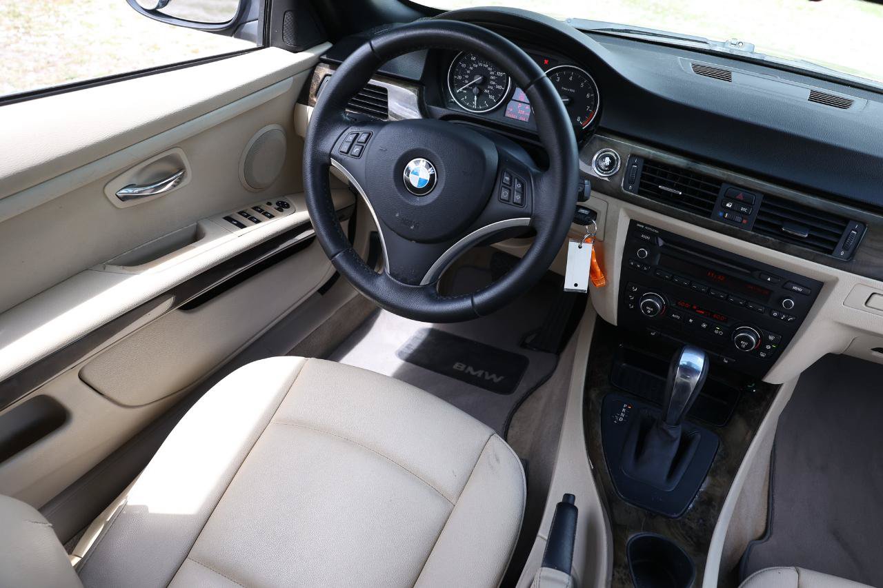 Used 2009 BMW 328i Convertible RWD image 20