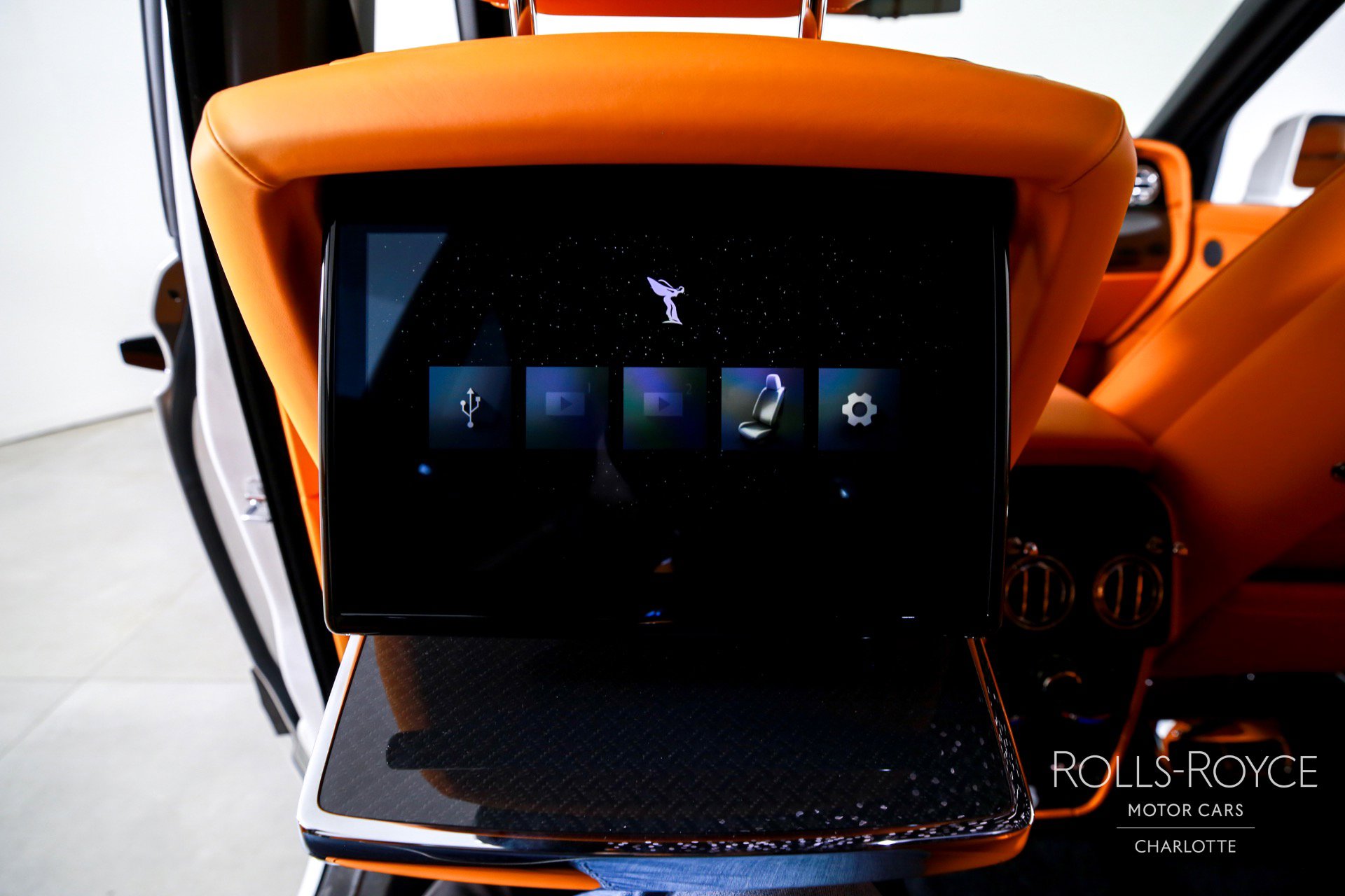 Used 2025 Rolls-Royce Cullinan Black Badge image 20