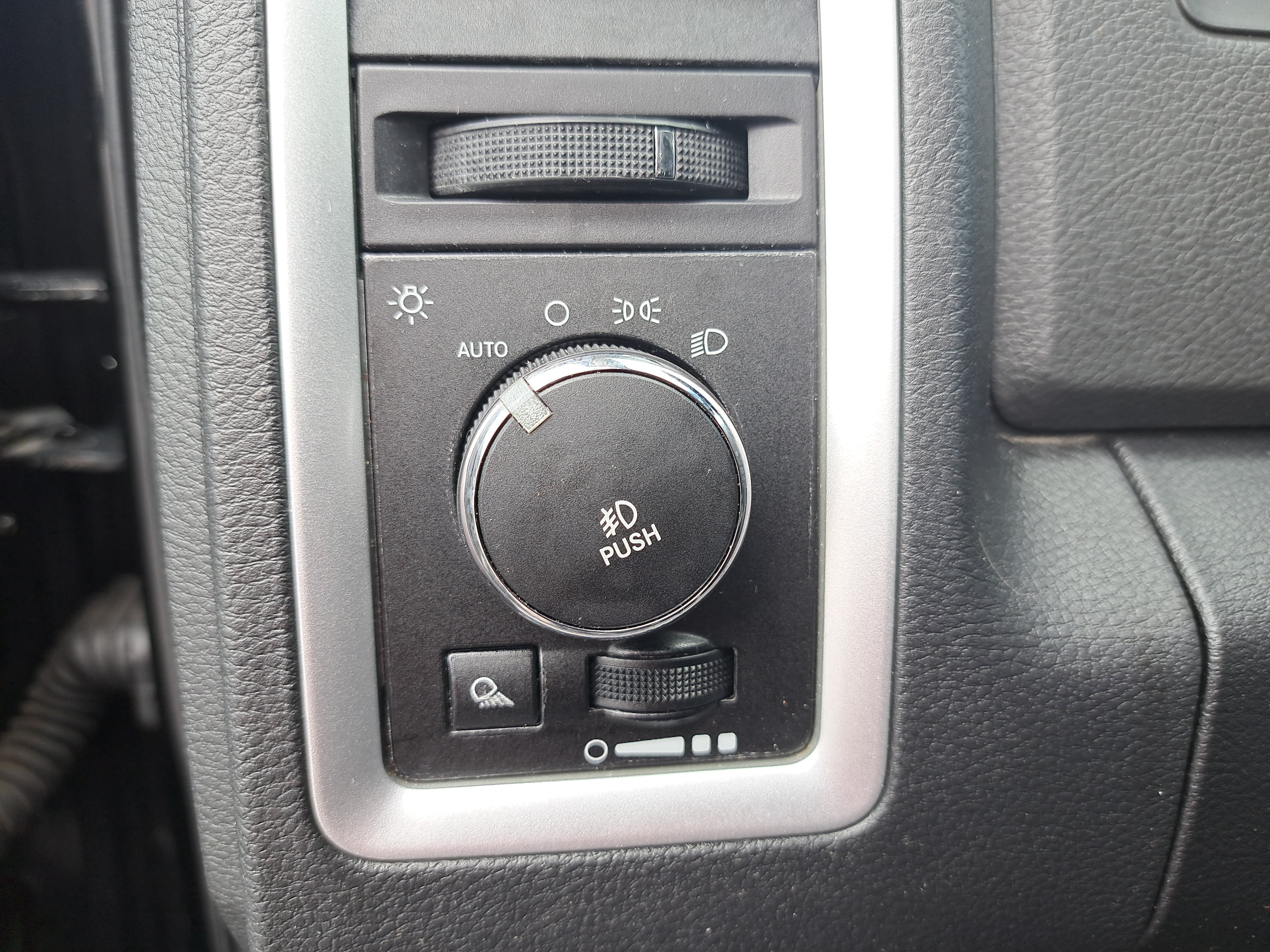 Used 2012 RAM 1500 Sport w/ Sport Premium Group AWD/4WD image 26