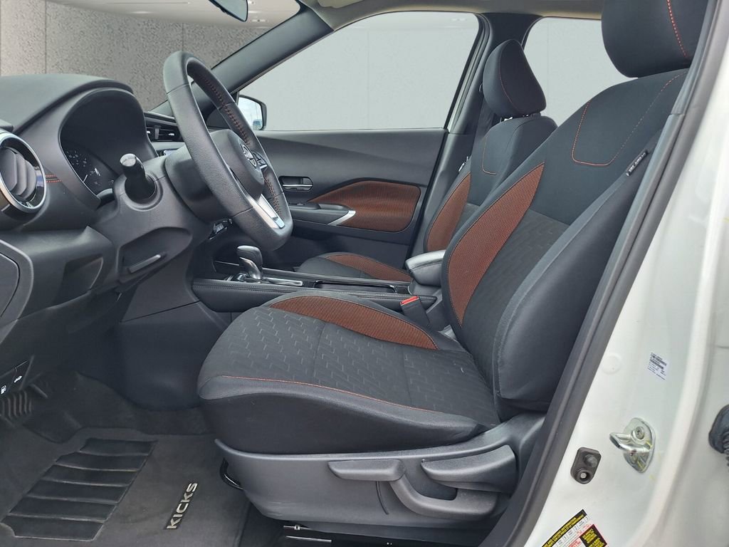 Used 2024 Nissan Kicks SR image 9