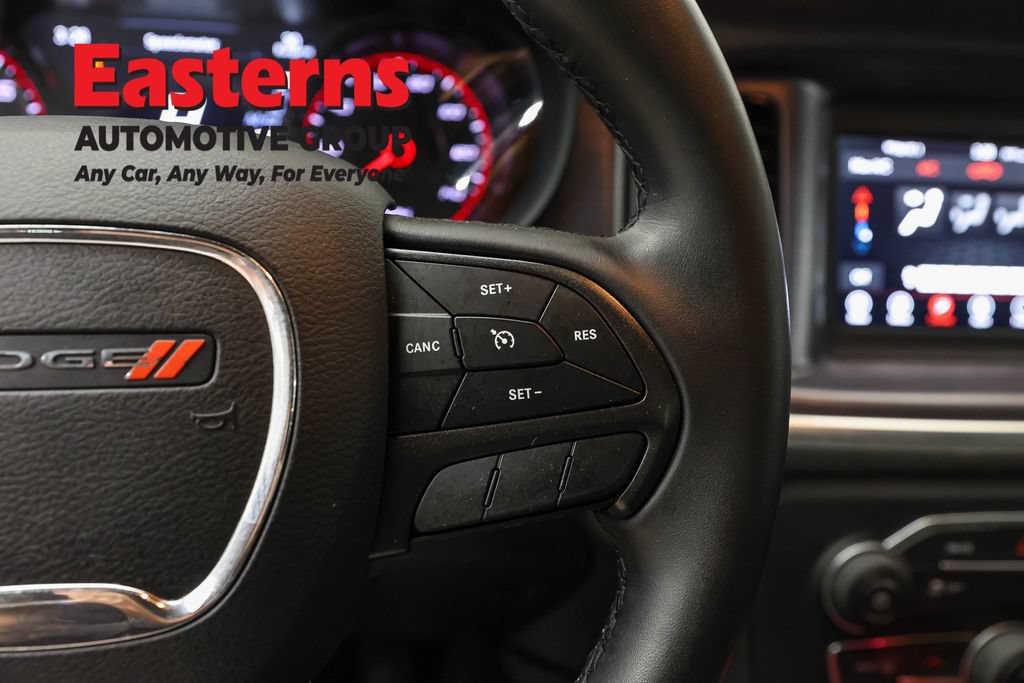 Used 2018 Dodge Charger SXT w/ Blacktop Package RWD image 15