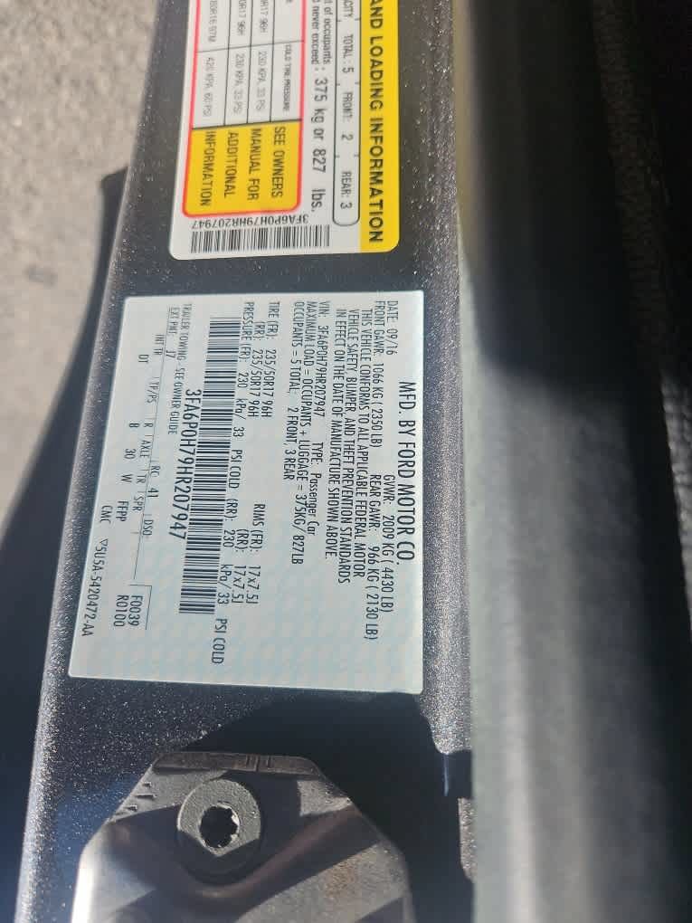 Used 2017 Ford Fusion SE FWD image 21