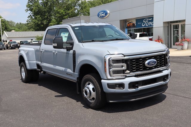 New 2025 Ford F350 Platinum image 2