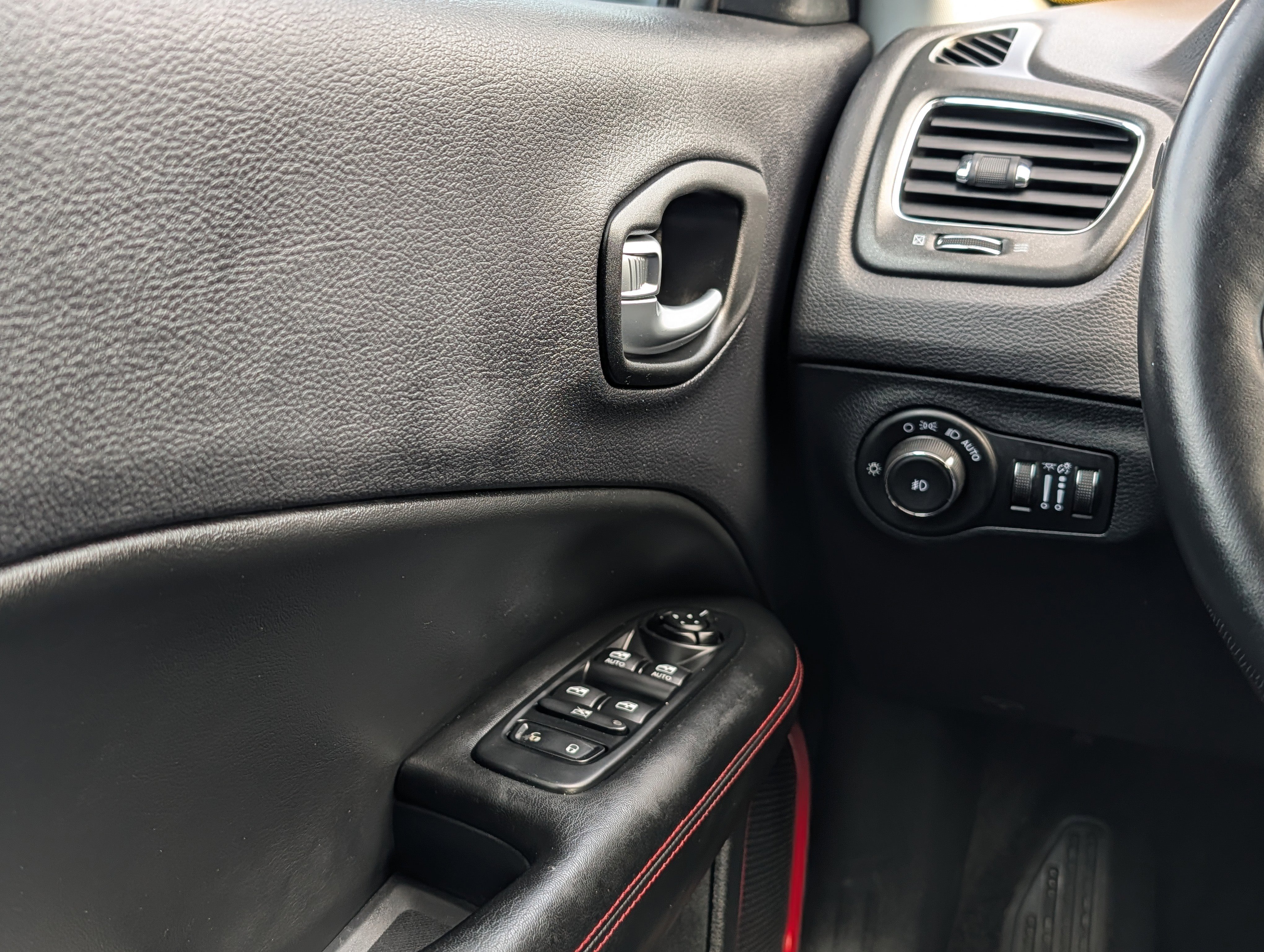 Used 2018 Jeep Compass Trailhawk w/ Leather Interior Group image 24