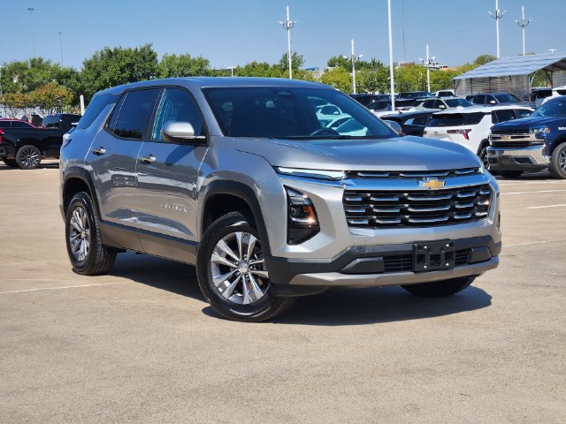 Used 2026 Chevrolet Equinox LT FWD image 2