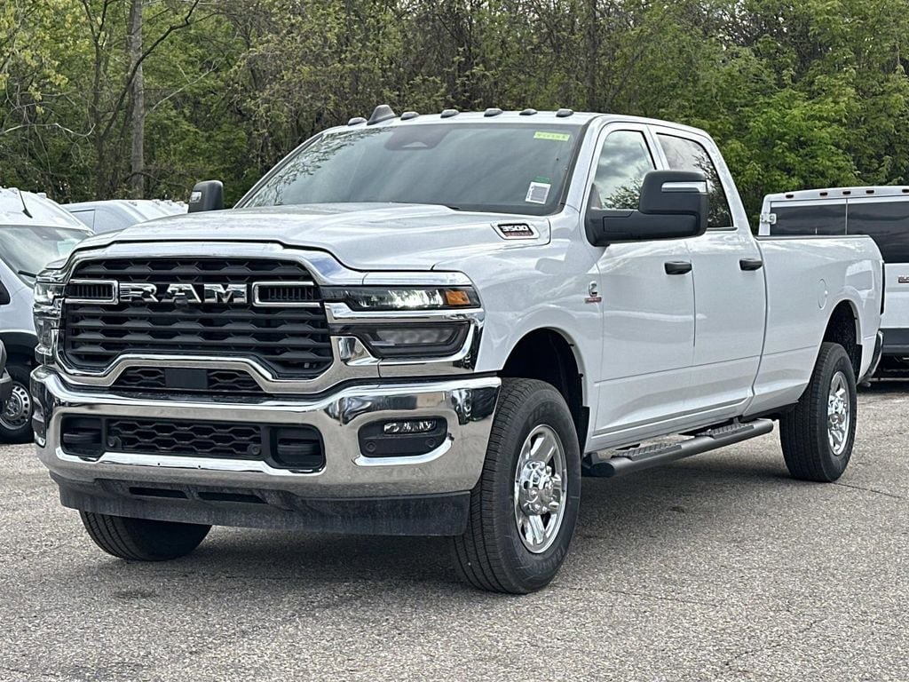 New 2026 RAM 3500 Tradesman AWD/4WD image 6