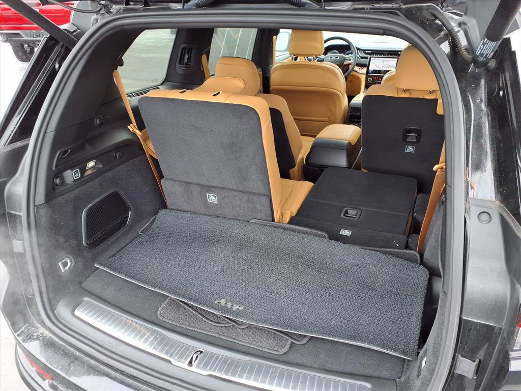 Used 2024 Jeep Grand Cherokee L Summit image 32