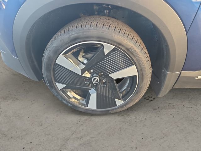 New 2025 Nissan Kicks SR image 14