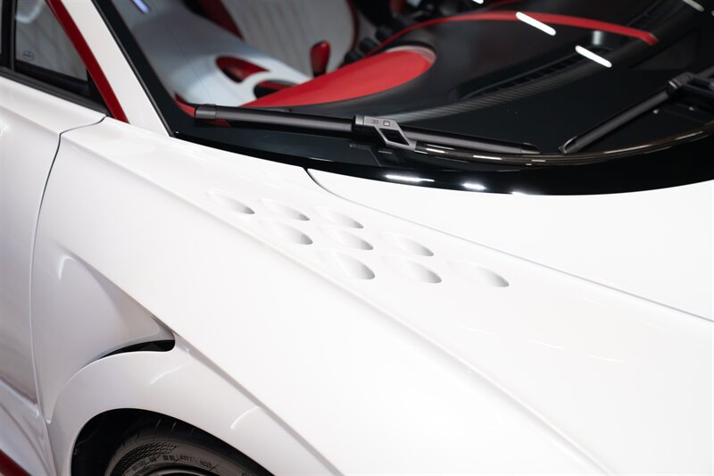 Used 2024 Bugatti Chiron Super Sport AWD/4WD image 61