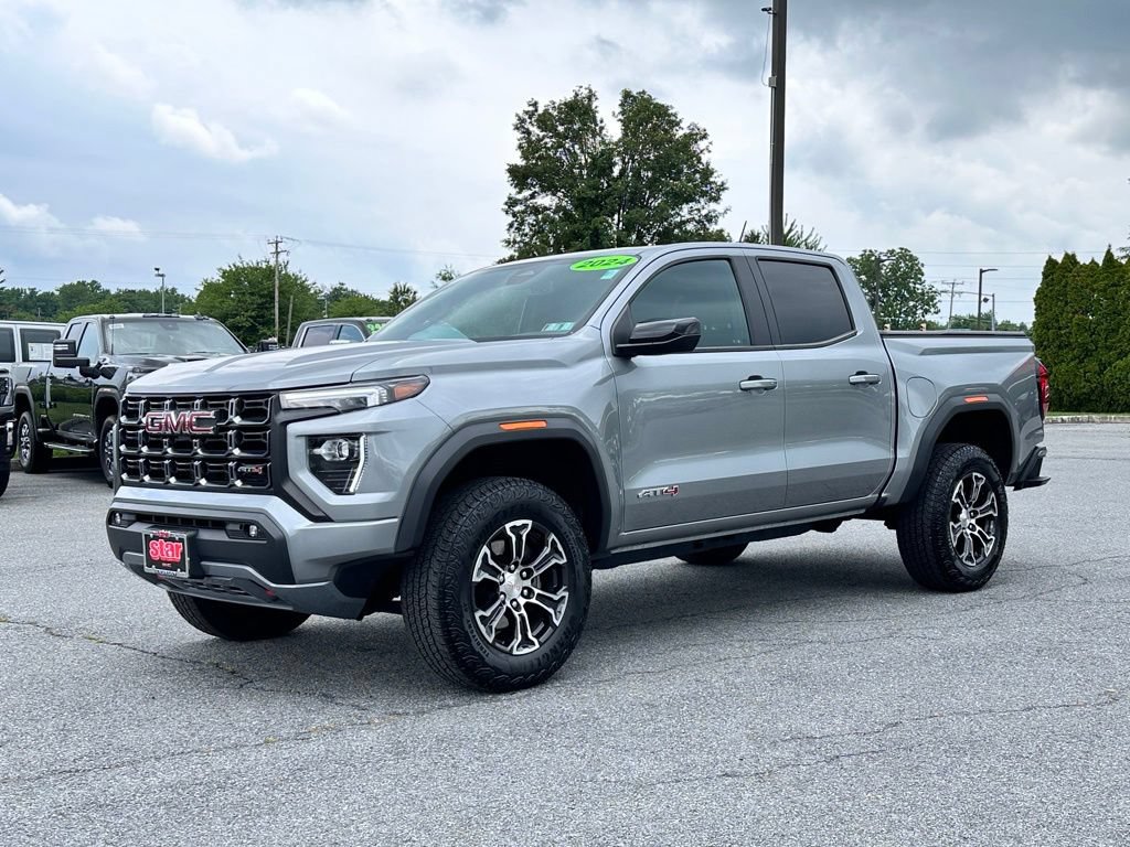 Used 2024 GMC Canyon AT4 w/ AT4 Premium Package AWD/4WD image 2