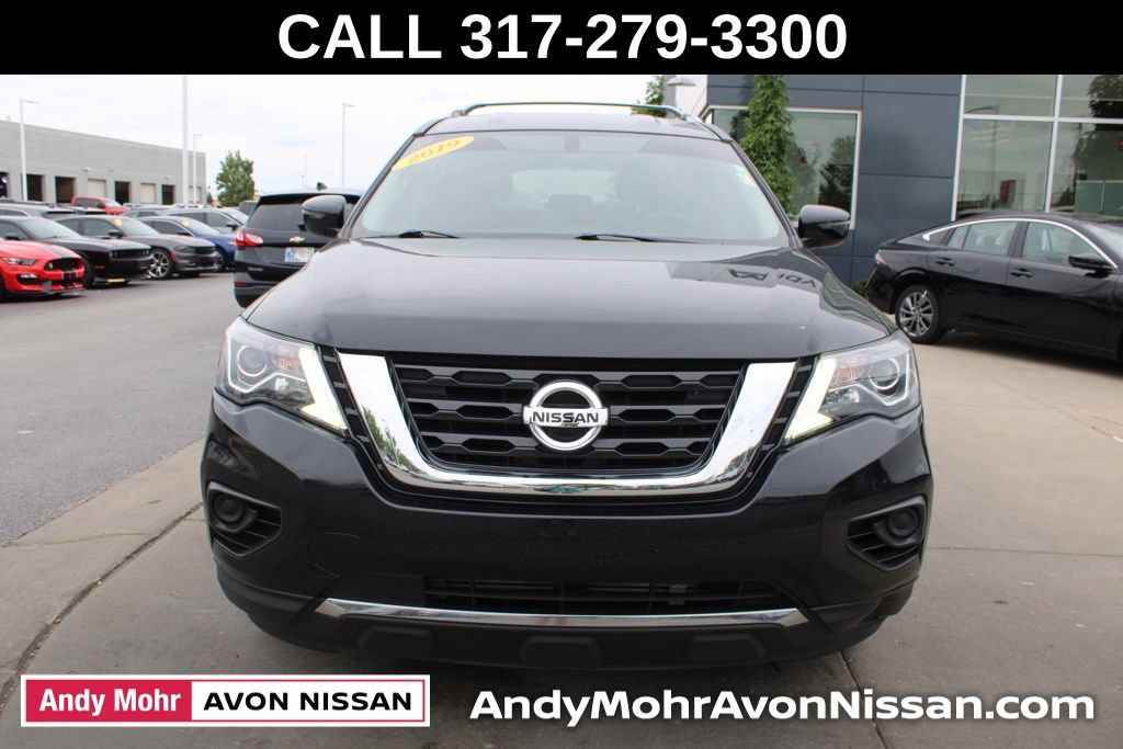 Used 2019 Nissan Pathfinder S FWD image 2