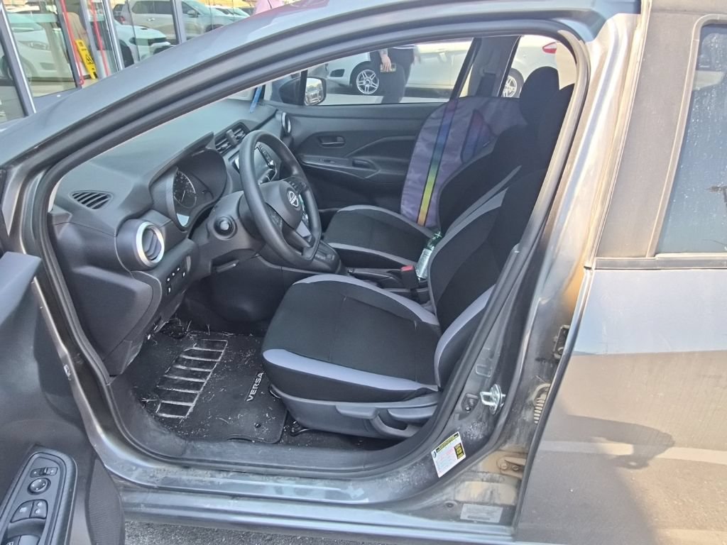 Used 2025 Nissan Versa S w/ S Plus Package FWD image 9