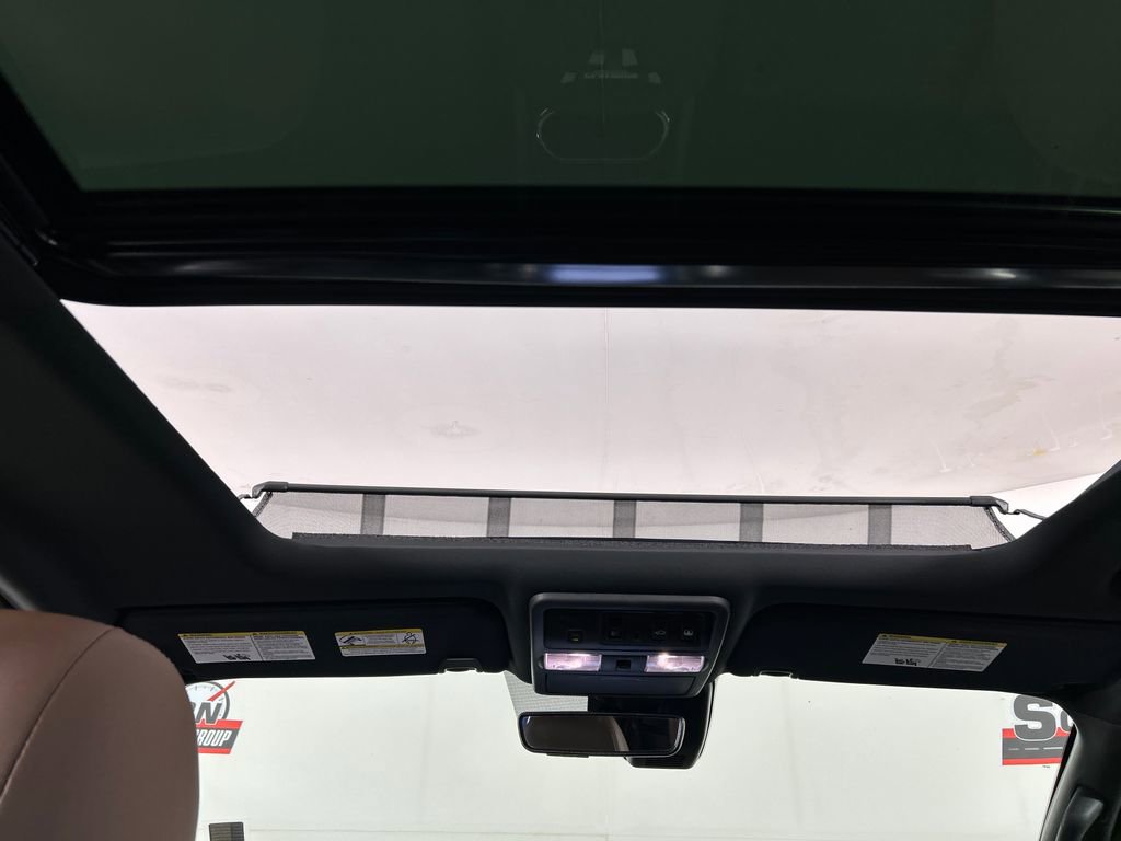 Used 2024 Nissan Titan Platinum Reserve w/ Moonroof Package image 22