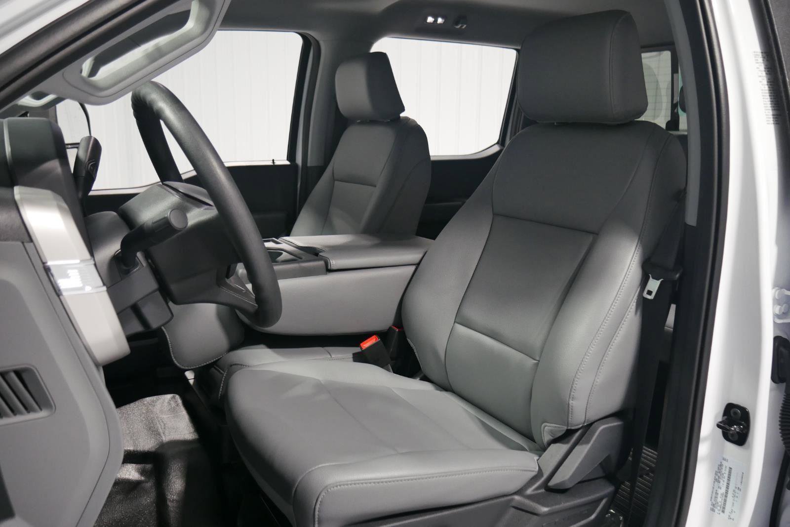 New 2026 Ford F450 XL w/ XL Chrome Package image 21