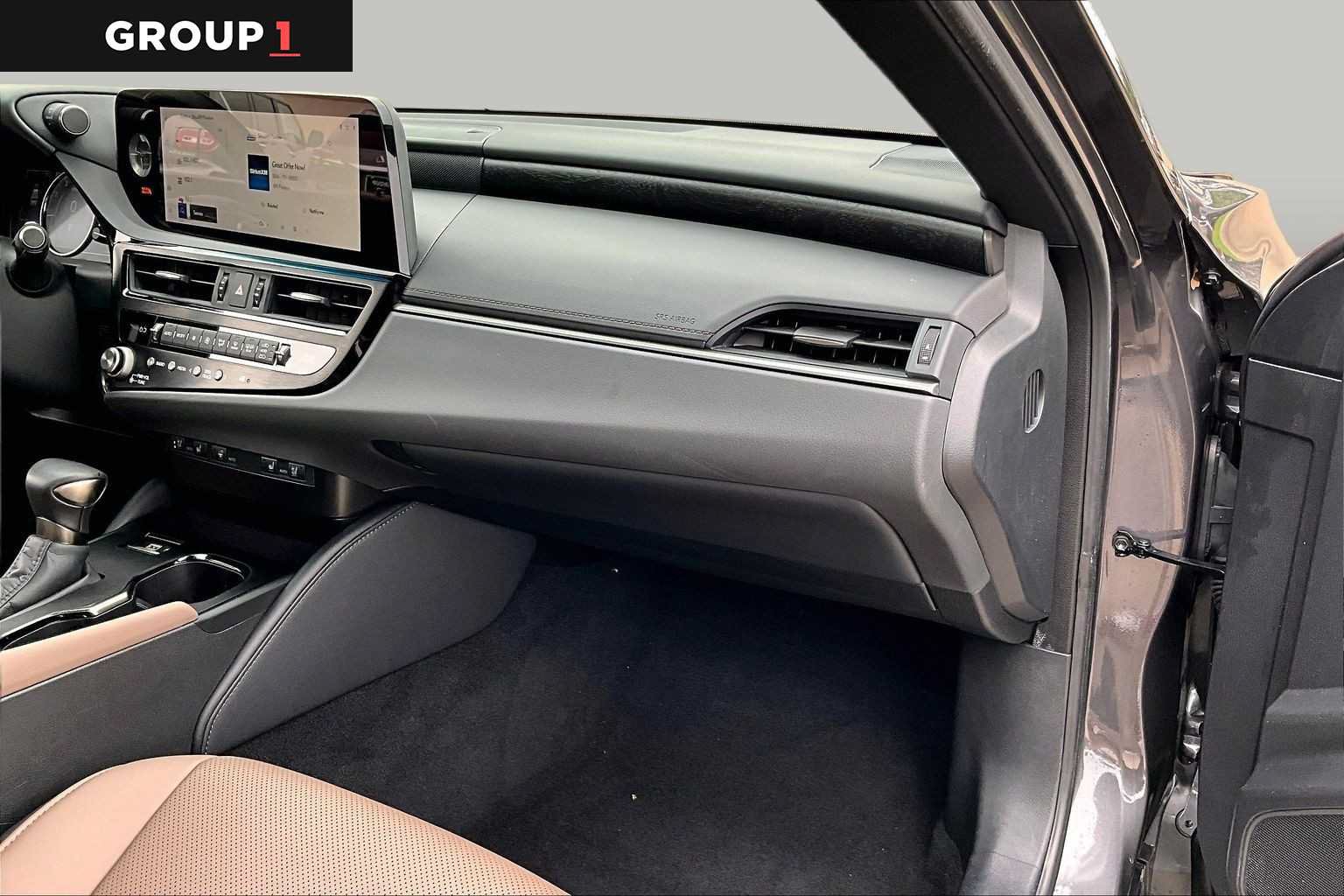 Used 2024 Lexus ES 350 w/ Premium Package FWD image 16