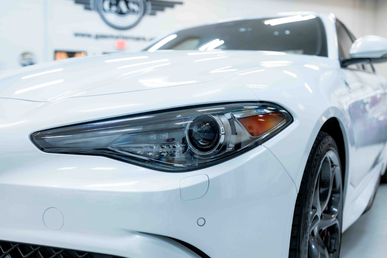 Used 2017 Alfa Romeo Giulia Quadrifoglio image 14