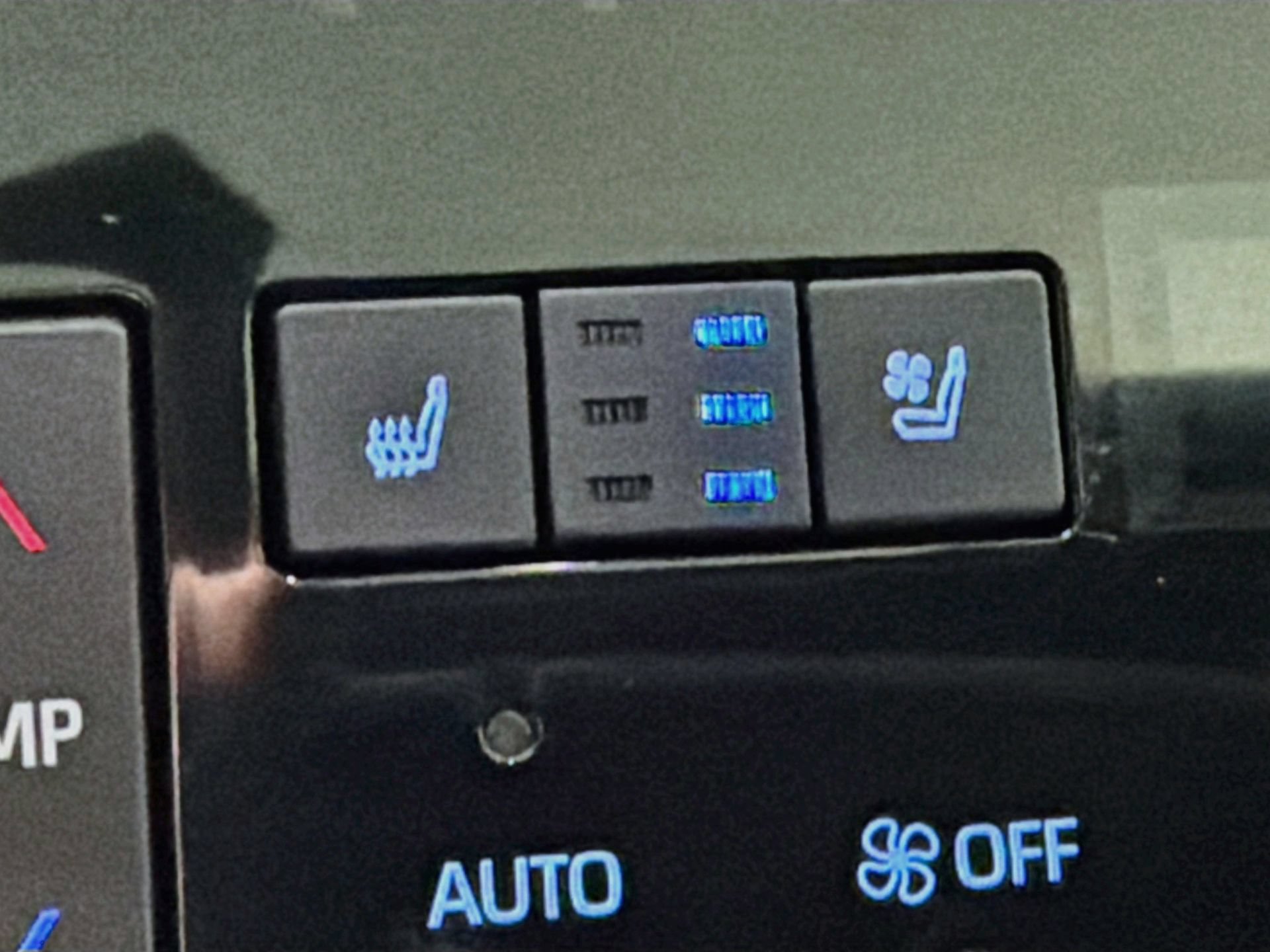 Used 2021 Toyota Avalon Touring FWD image 21