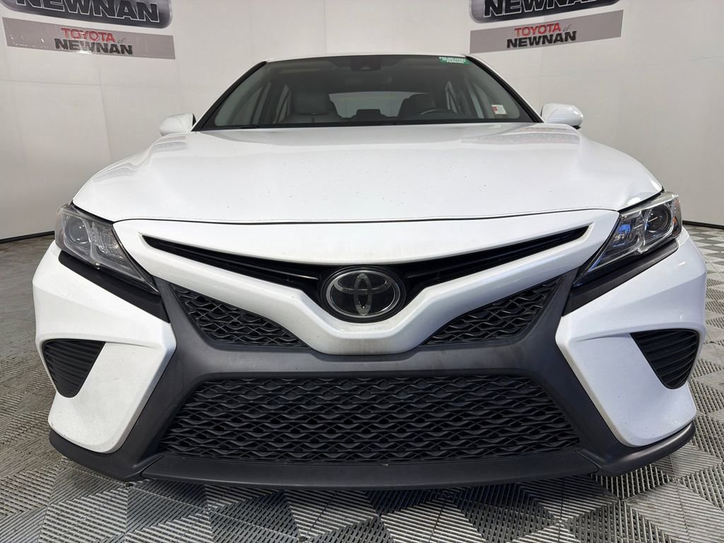 Used 2020 Toyota Camry SE FWD image 8