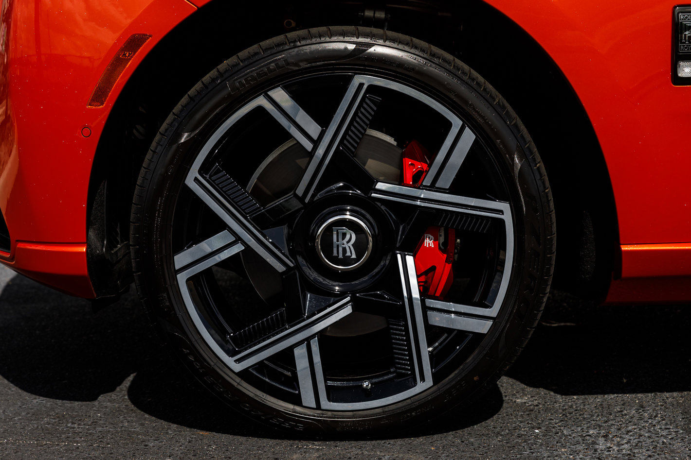 Certified 2026 Rolls-Royce Cullinan Black Badge AWD/4WD image 11