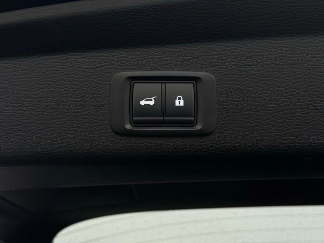 Used 2025 Mitsubishi Outlander Trail Edition image 11