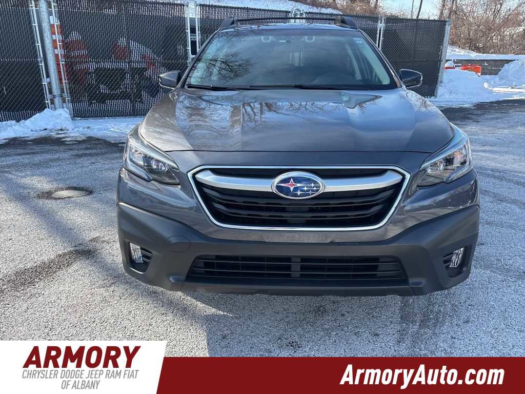 Used 2022 Subaru Outback Premium image 2