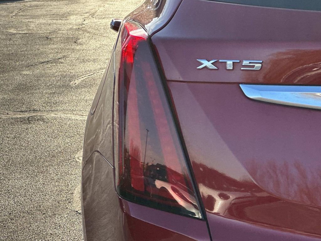 Used 2023 Cadillac XT5 Premium Luxury image 9