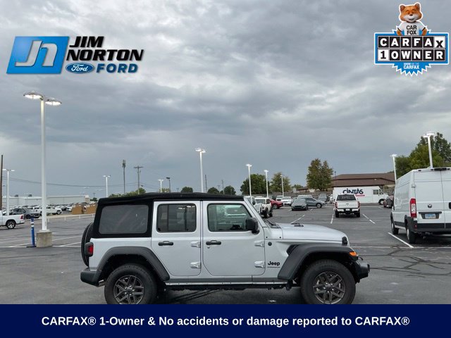 Used 2024 Jeep Wrangler Unlimited Sport AWD/4WD image 3