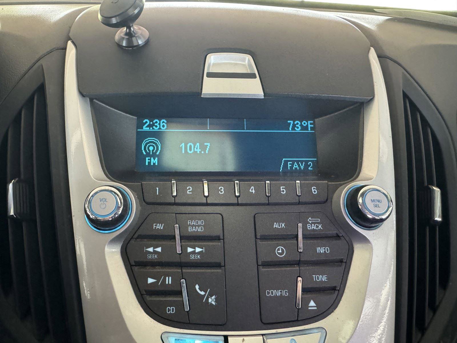 Used 2015 Chevrolet Equinox LS FWD image 16