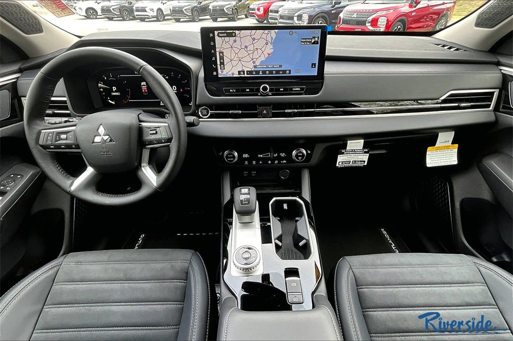 New 2025 Mitsubishi Outlander SE image 5