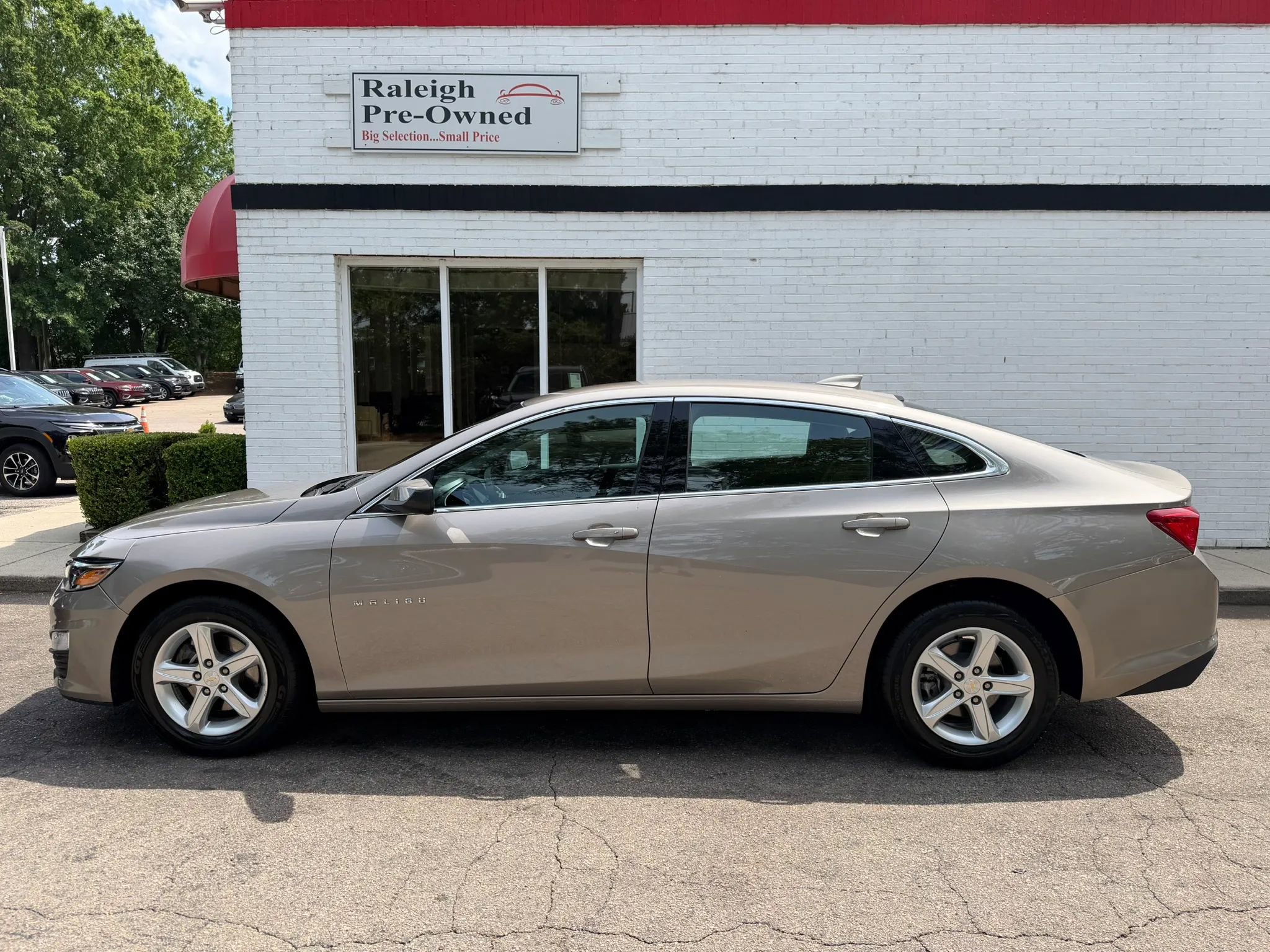 Used 2024 Chevrolet Malibu LT FWD image 8