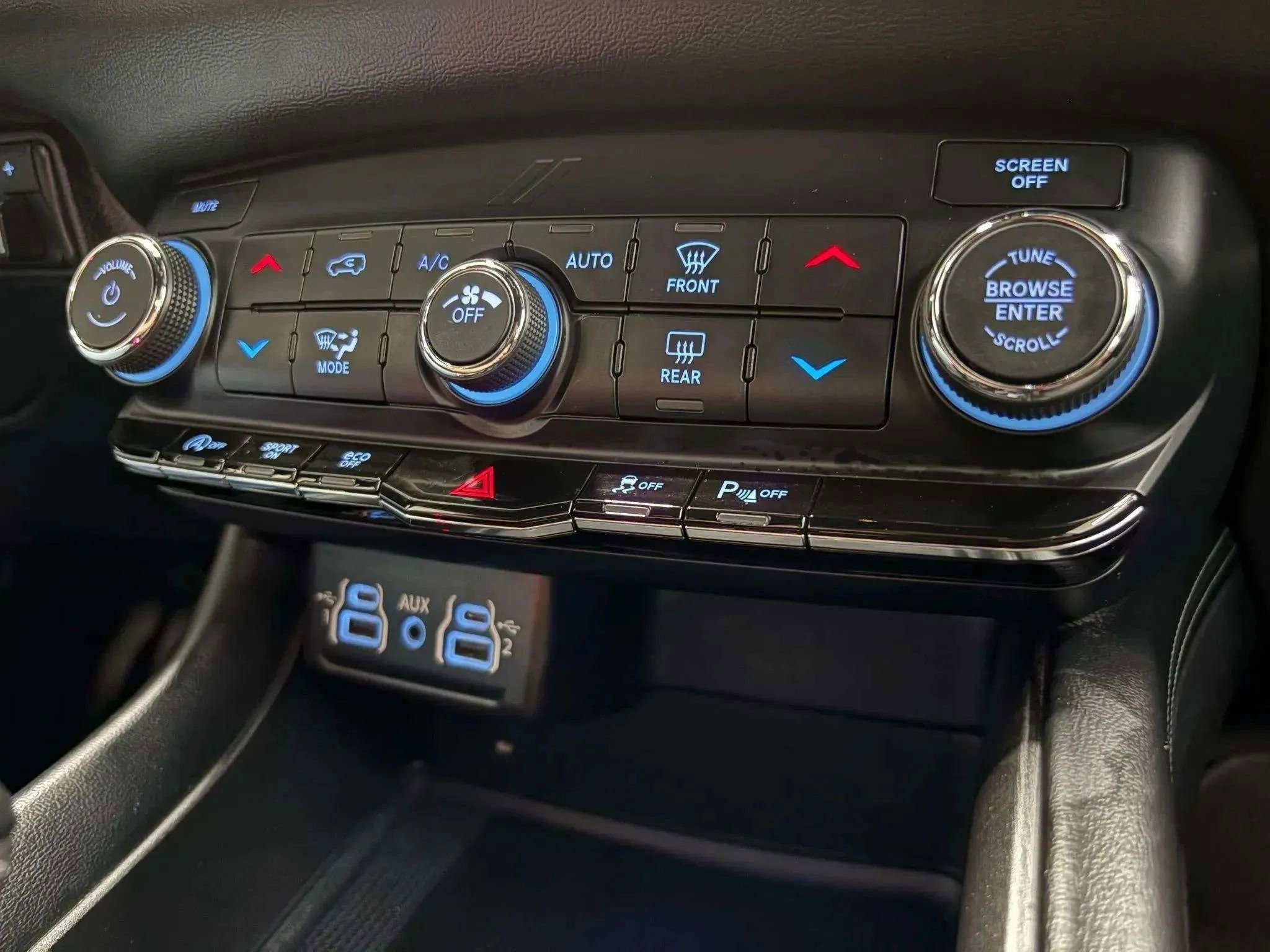 Used 2023 Dodge Durango SXT Launch Edition image 27